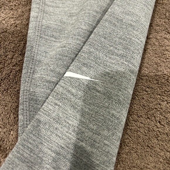 Nike Dri Fit Gray Leggings in Small - Picture 4 of 6
